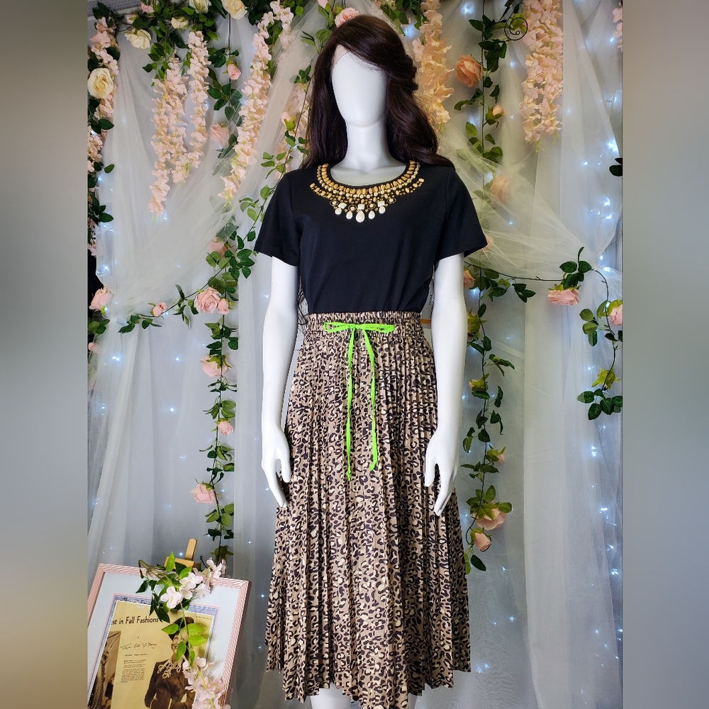 Leopard Print Circle Pleated Skirt
